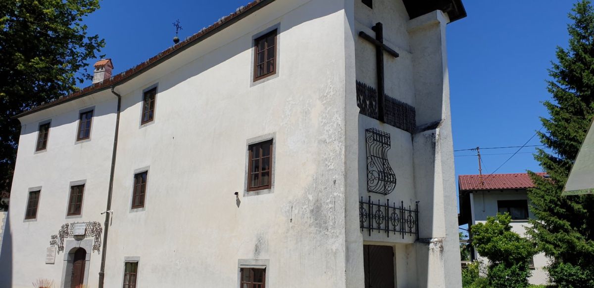 view from inside the complex and you can see how the 3 storey wall was cut away..
