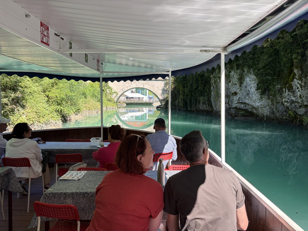 Approaching the bridge..