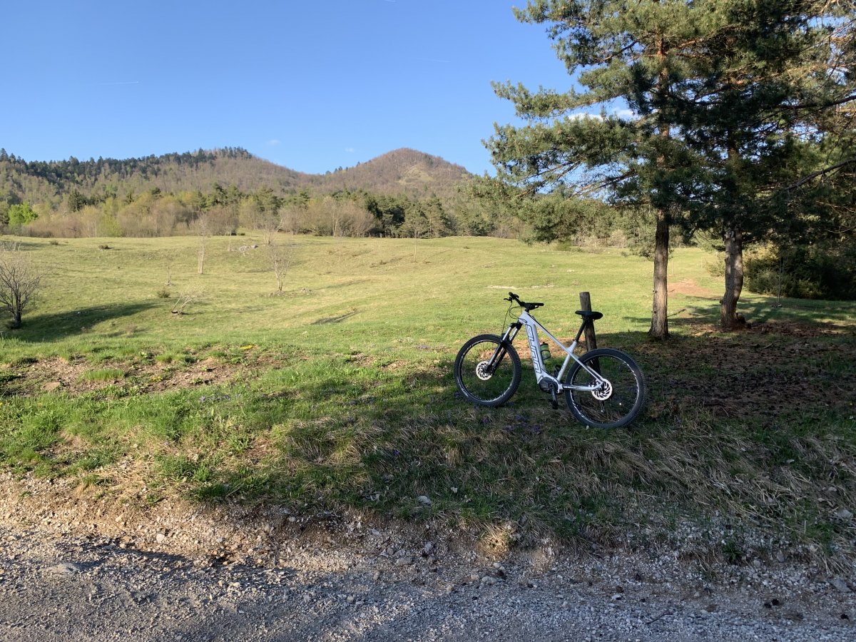the road up St Lawrence circles around, from here you can see exactly the peak where you are heading!