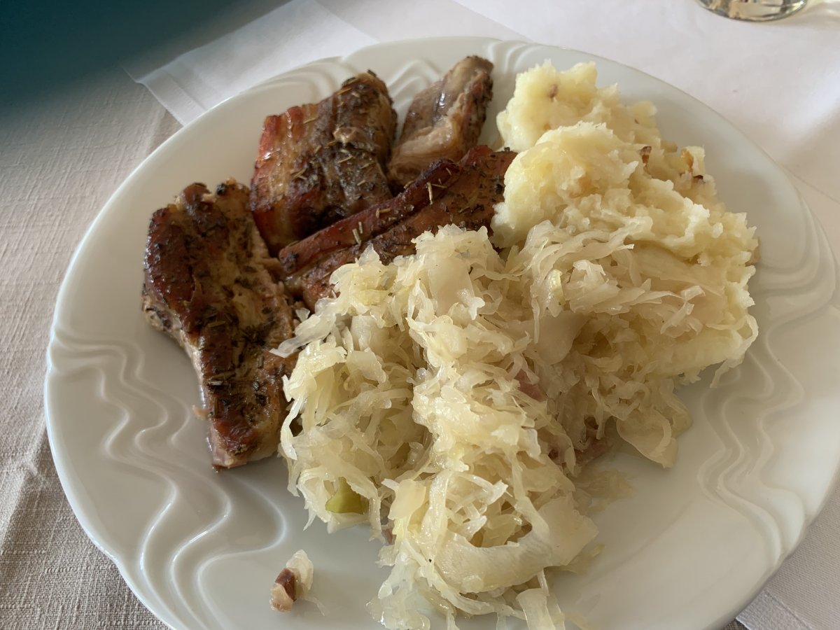 a hearty Brkini Sunday lunch at Pri Filetu farmhouse in Slope..