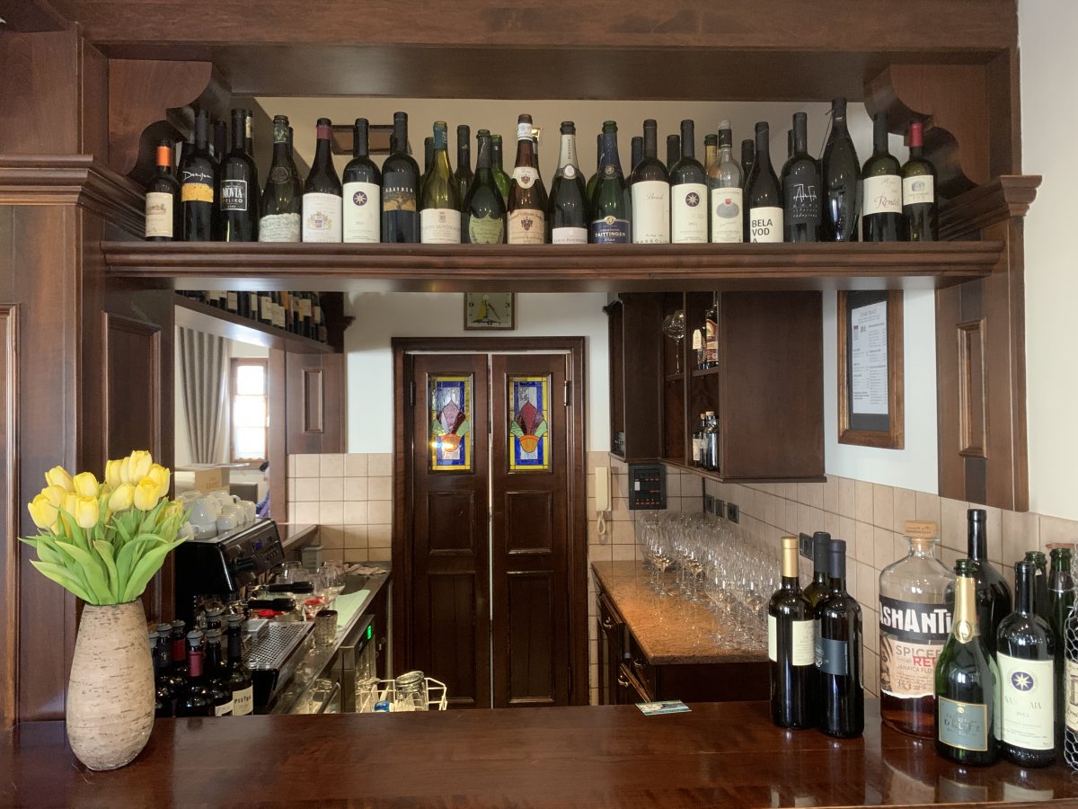 the friendly bar at Mahorcic..