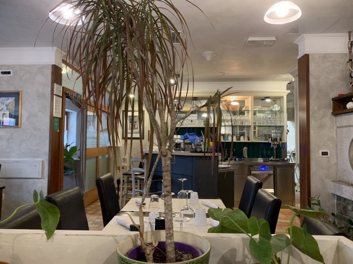 inside at Pri Damjanu, Slope..