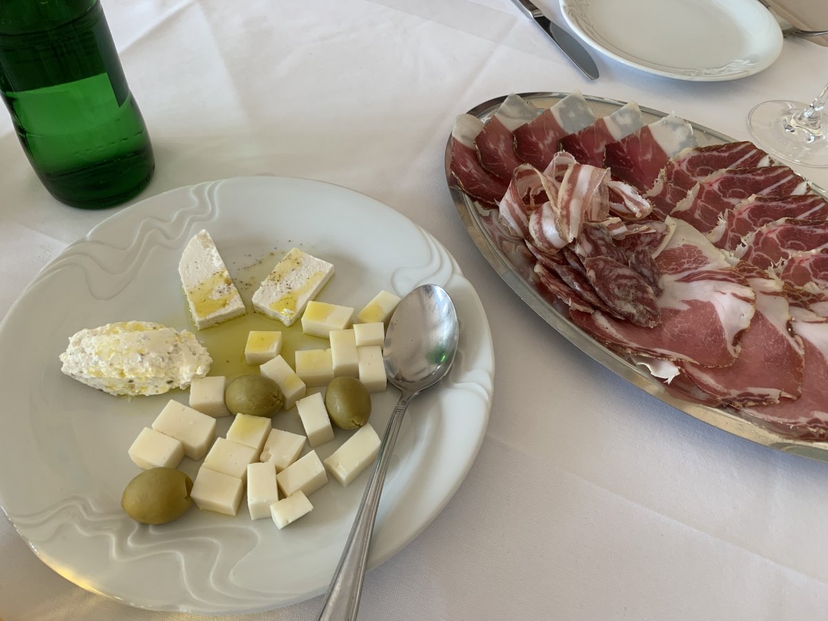 This is what we are talking about when we say Slovenian tapas, baby.. 