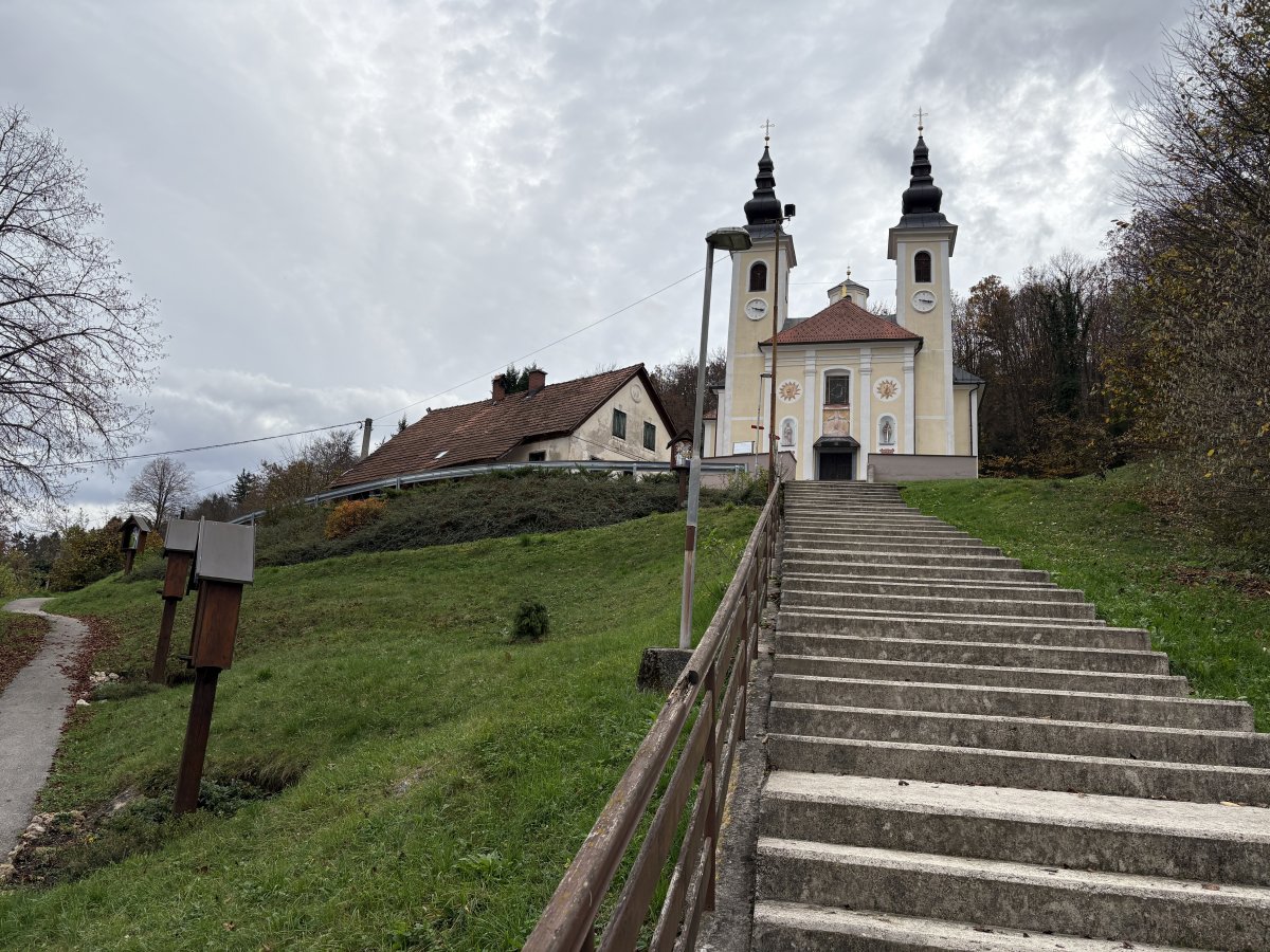 St Mary's is a double steepler, with a steep steps, but LOOK LEFT, there is a small park with the 