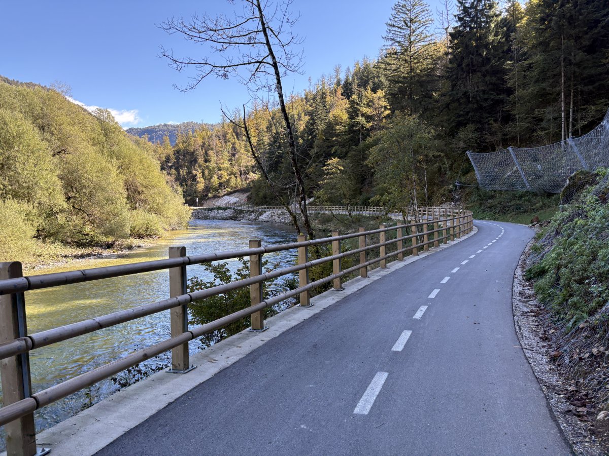 Some of these fantastic new bike paths are so new you won't even find them on google for a bit..