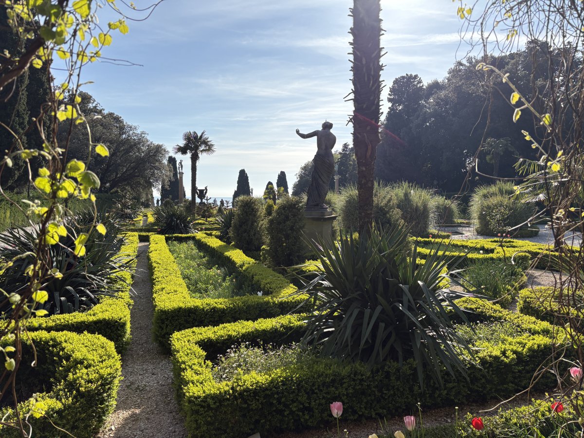 The gardens were also filled with many tropical flowers as the Archduke was very interested in botany..